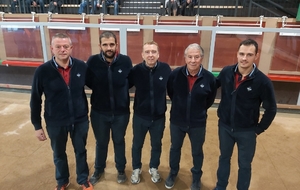 5fc11454766c0_EQUIPEANGLADE.jpg